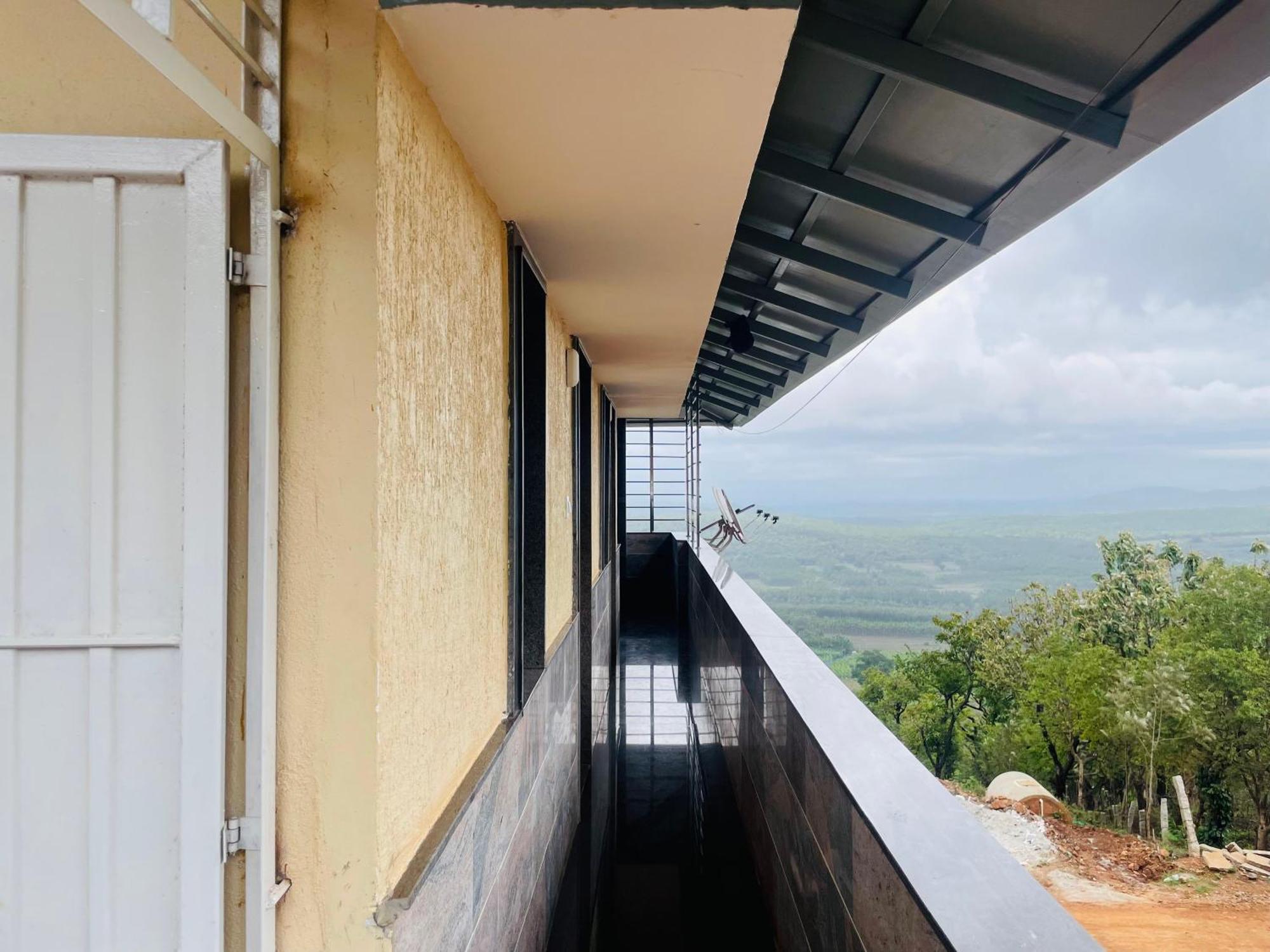 Tarikere Rashi Z View Estate Stay מראה חיצוני תמונה